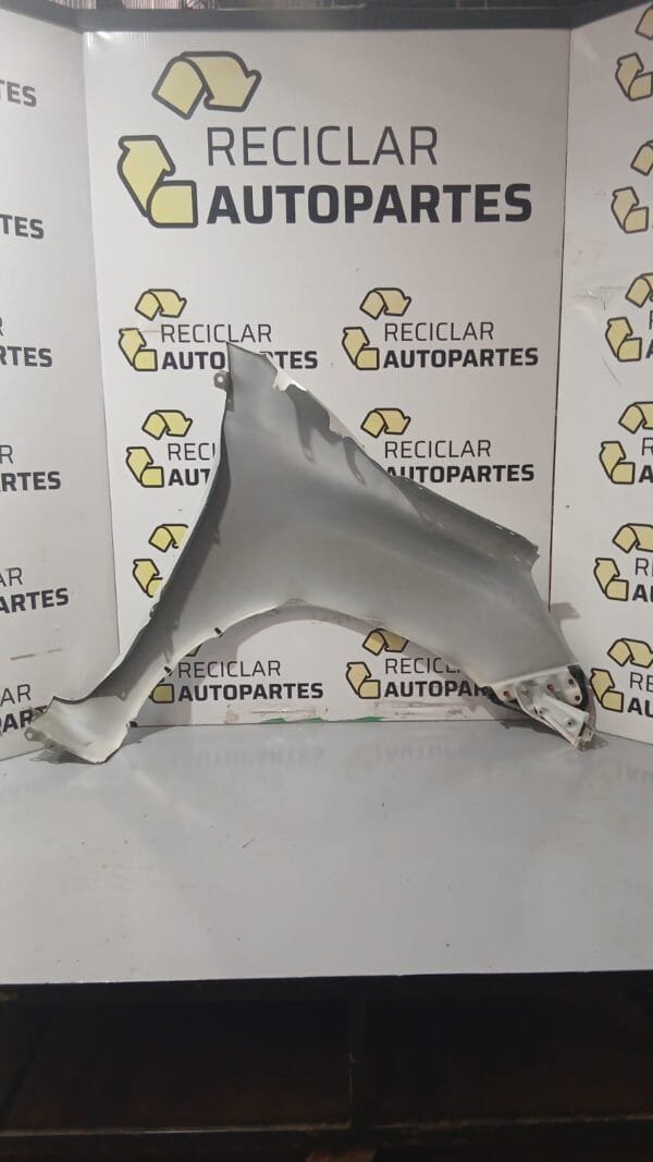 Guardabarro Delantero Toyota Hilux 2019