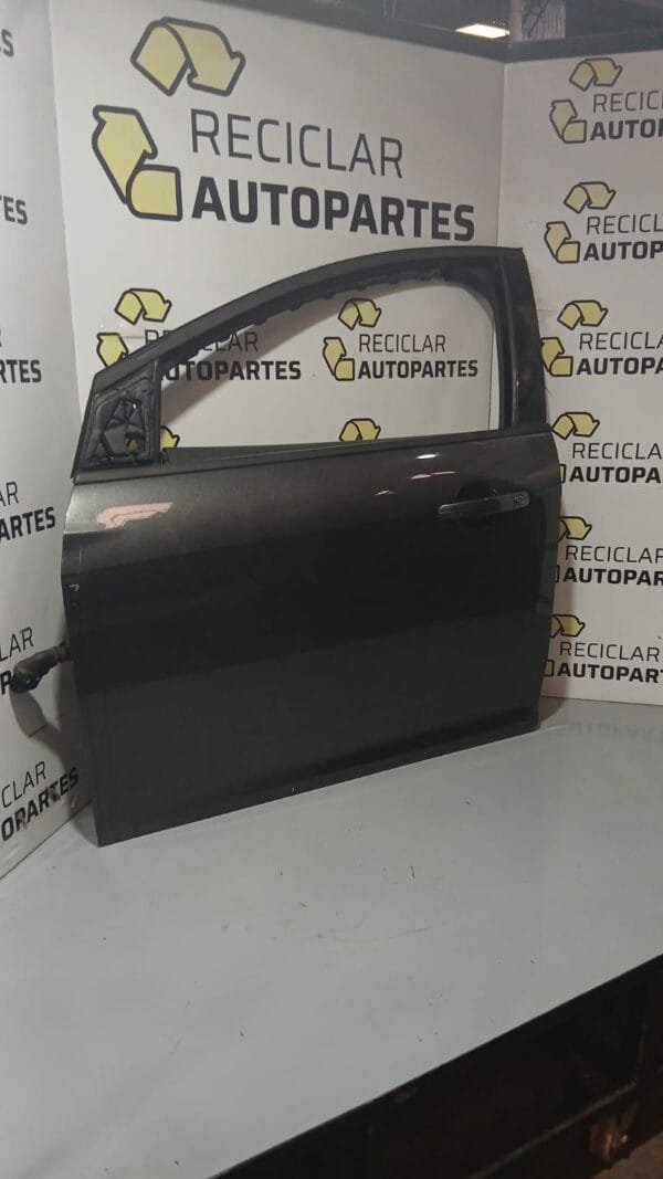 Puerta Delantera Izquierda Ford Focus 3