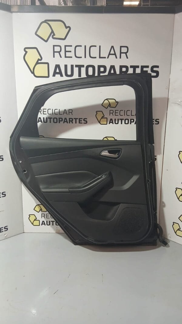 Puerta Trasera Izquierda Ford Focus 3