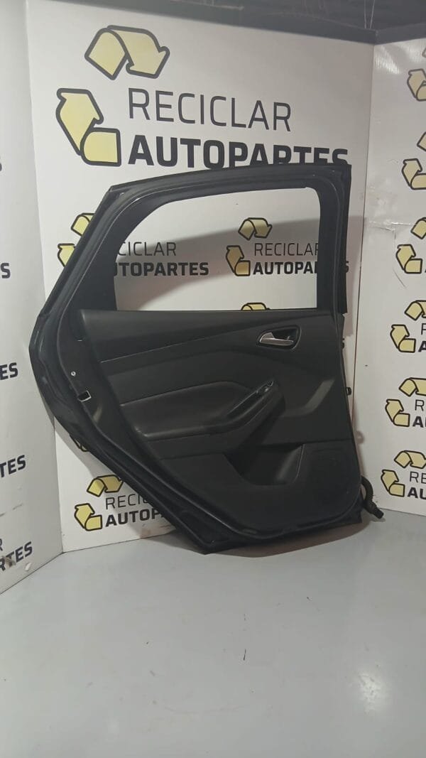 Puerta Trasera Izquierda Ford Focus 3