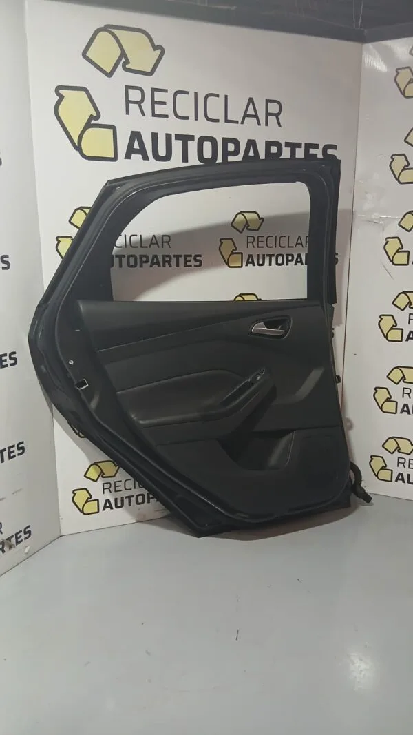Puerta Trasera Izquierda Ford Focus 3