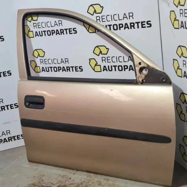 Puerta Delantera Derecha Chevrolet Corsa 4/5 Puertas