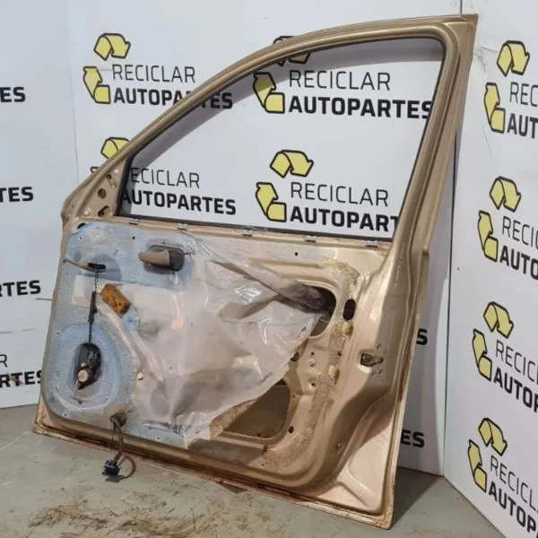 Puerta Delantera Derecha Chevrolet Corsa 4/5 Puertas
