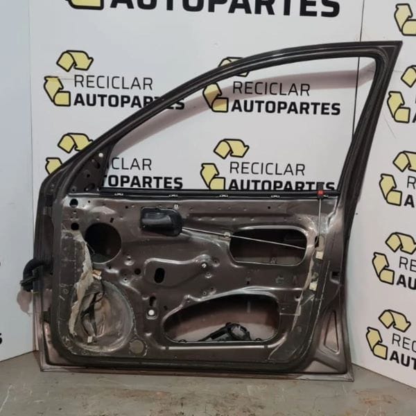 Puerta Delantera Derecha Chevrolet Corsa 3 Puertas