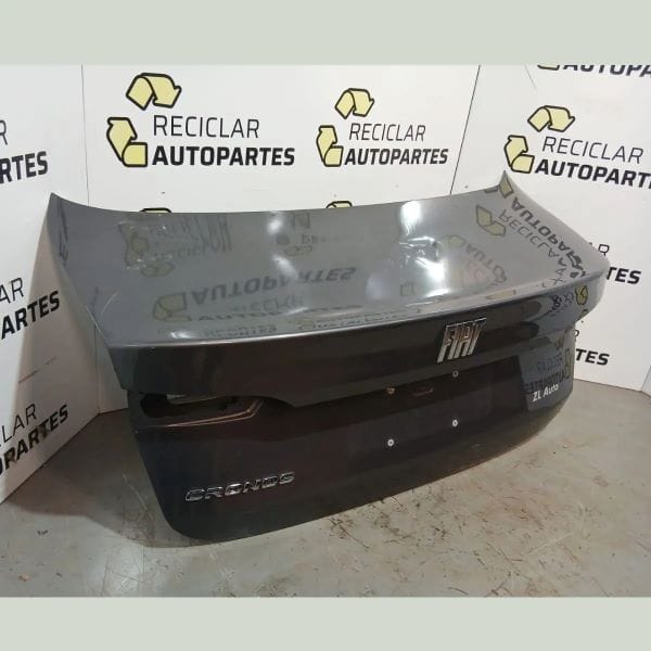 Tapa De Baúl Fiat Cronos