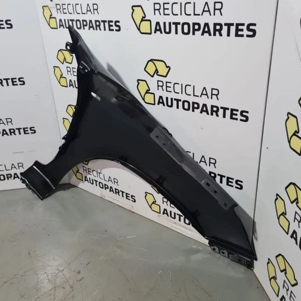 Guardabarro Delantero Izquierdo Con Agujero Toyota Hilux Dx 2016-2024
