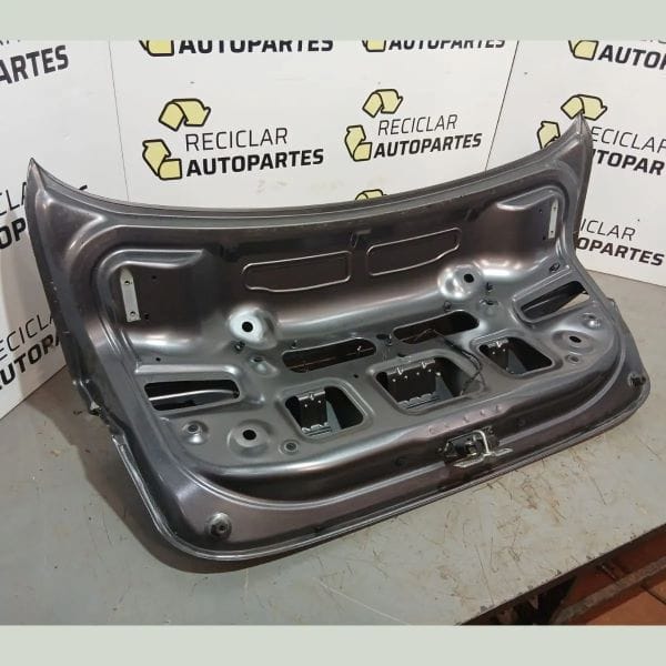 Tapa De Baúl Fiat Cronos