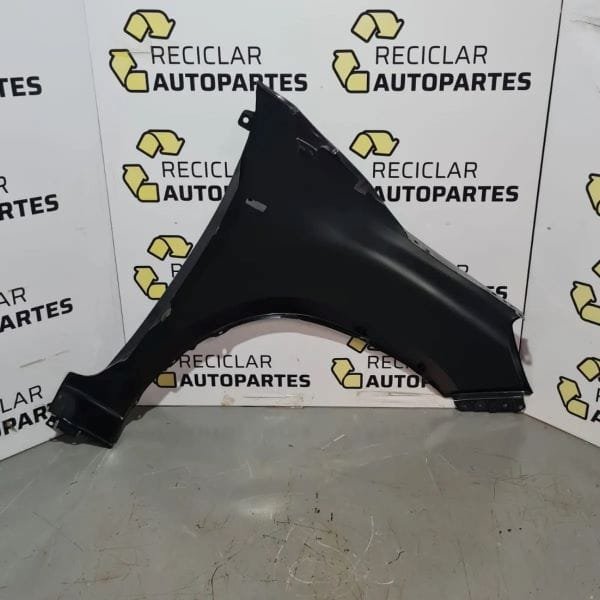 Guardabarro Delantero Izquierdo Con Agujero Toyota Hilux Dx 2016-2024