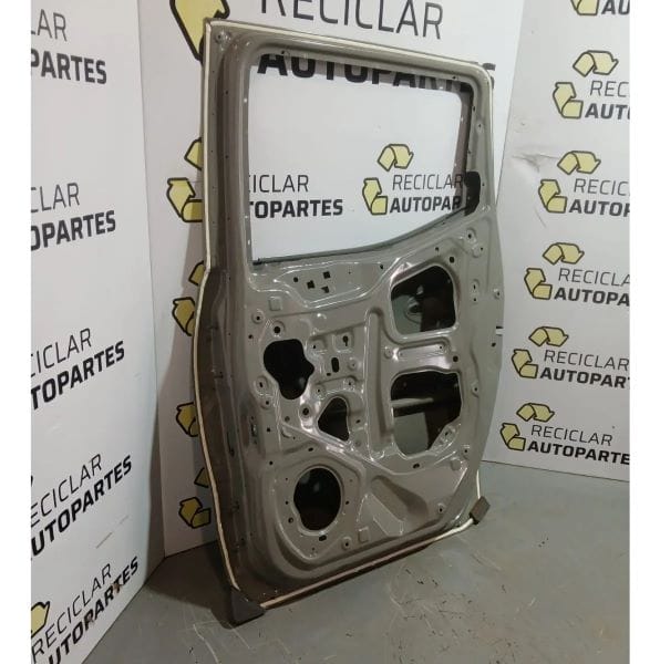 Puerta Trasera Derecha Nissan Frontier Np300 2015-2020