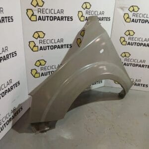 Guardabarro Delantero Izquierdo Con Agujero Toyota Hilux Dx 2016-2024