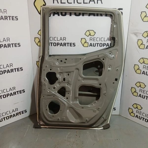 Puerta Trasera Derecha Nissan Frontier Np300 2015-2020