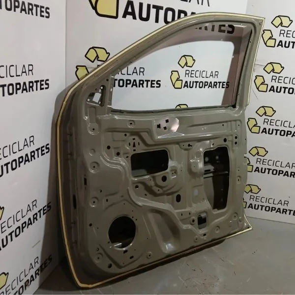 Puerta Delantera Derecha Nissan Frontier Np300 2015-2020