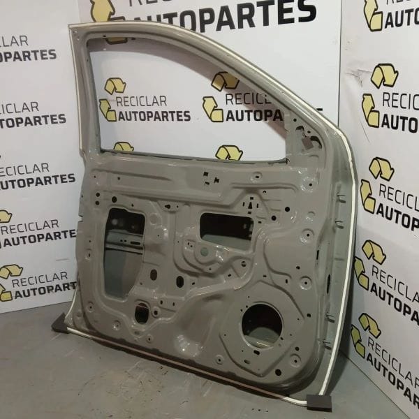 Puerta Delantera Izquierda Nissan Frontier Np300 2015-2020
