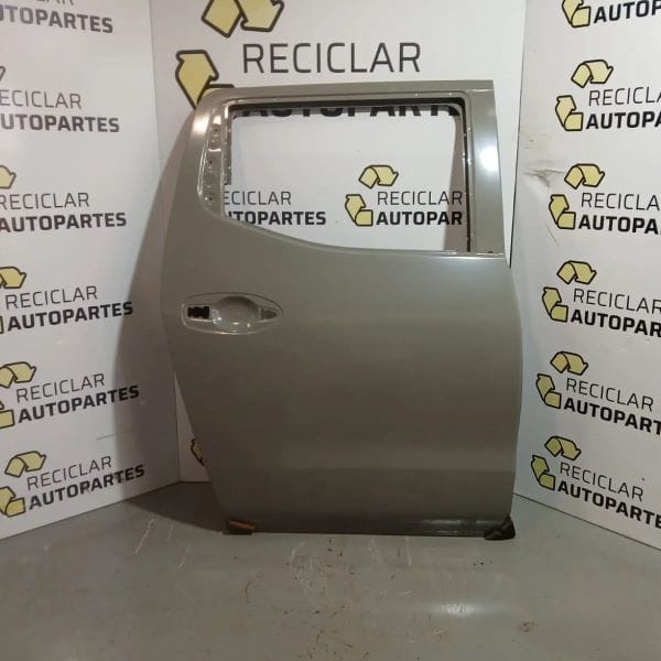 Puerta Trasera Derecha Nissan Frontier Np300 2015-2020