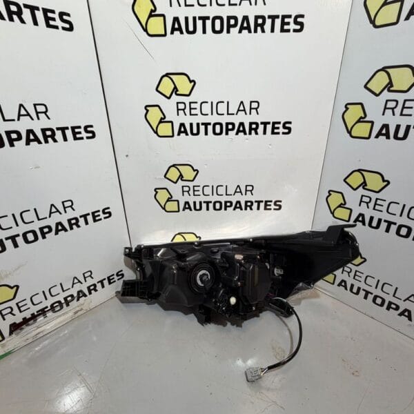 Óptica Derecha Toyota Hilux 2.4-2.8 REVO (2016-2019) c/ Lupa HID y Motor Eléctrico