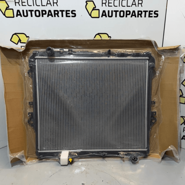 3 Radiador Toyota Hilux 2.4-2.8 AT (2016-2019)