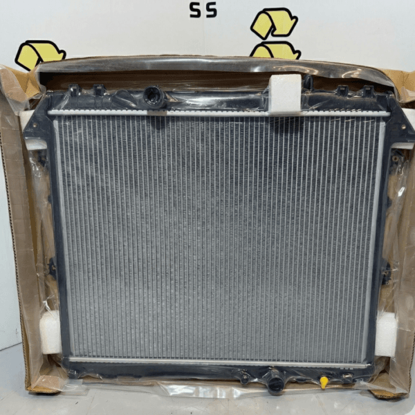 3 Radiador Toyota Hilux 2.5-3.0 MT (2005-2015)