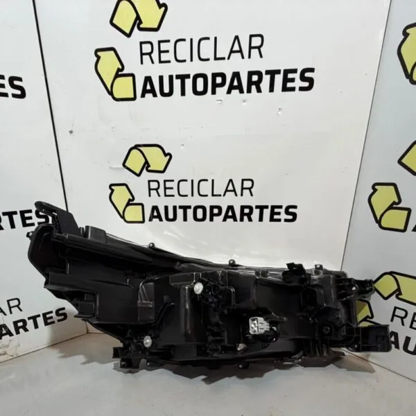 Óptica Derecha Toyota Hilux 2.8 SRX (Modelos 2021 - 2025) - Tecnología Full LED -
