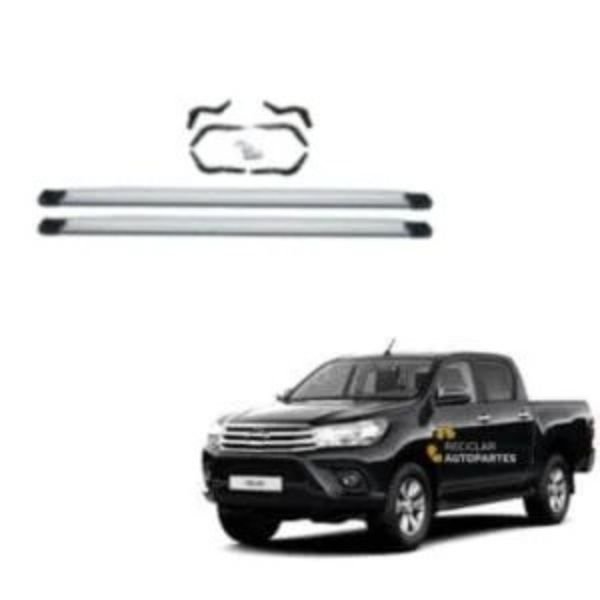Juego de Estribos Laterales con Soportes Toyota Hilux (2005 - 2015)