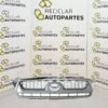 Parrilla Central Cromada Toyota Hilux (Modelos 2009 - 2012)