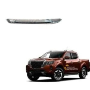 Moldura Cromada de Capot Nissan Frontier (Modelos 2022 - 2025)