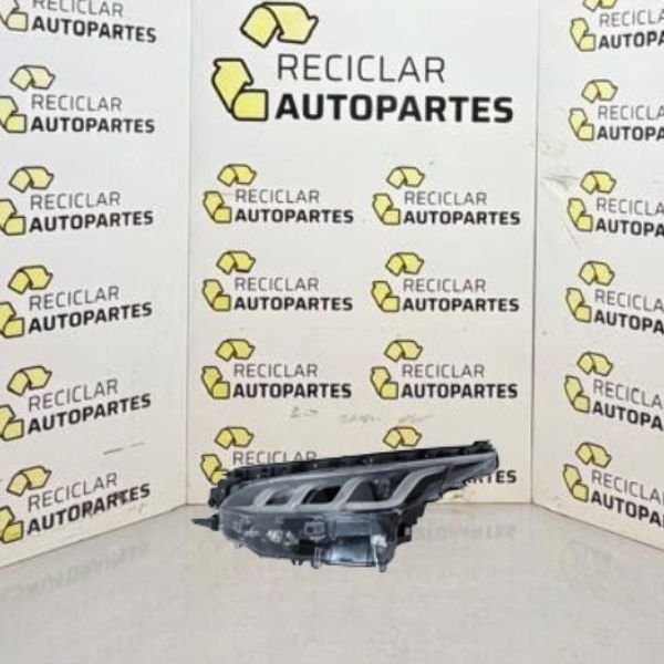 Óptica Toyota Hilux Derecho SW4 Diamond 2020-2026
