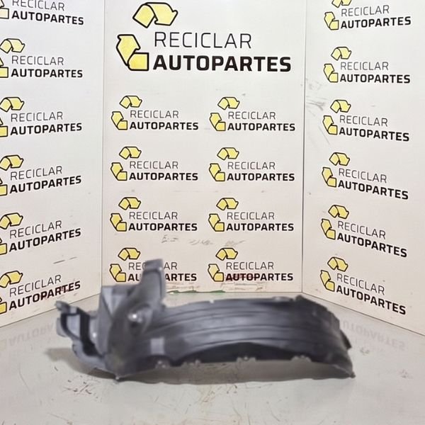 Pasarrueda de Plástico Delantero SR/SRV/SRX Toyota Hilux 2016-2022