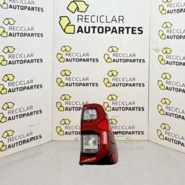 Faro Trasero Izquierda Toyota Hilux 2022-2026 LED FUME