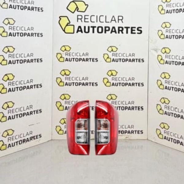 Faro Trasero Izquierdo Nissan Frontier 2015-2022